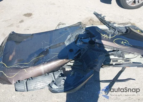 2016 Hyundai Genesis 3.8 z USA, uszkodzony, nr VIN KMHGN4JE4GU118424